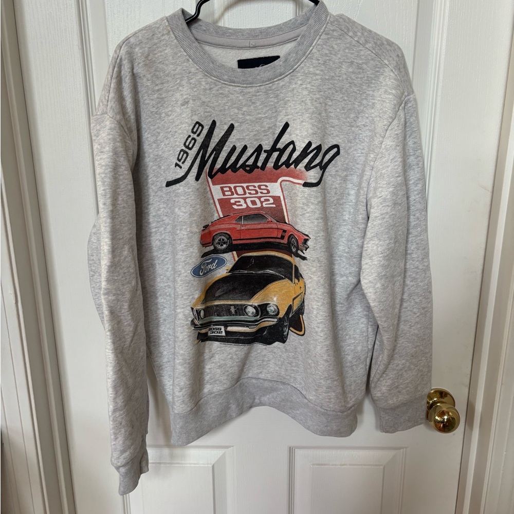 Hollister Gray Graphic Sweater